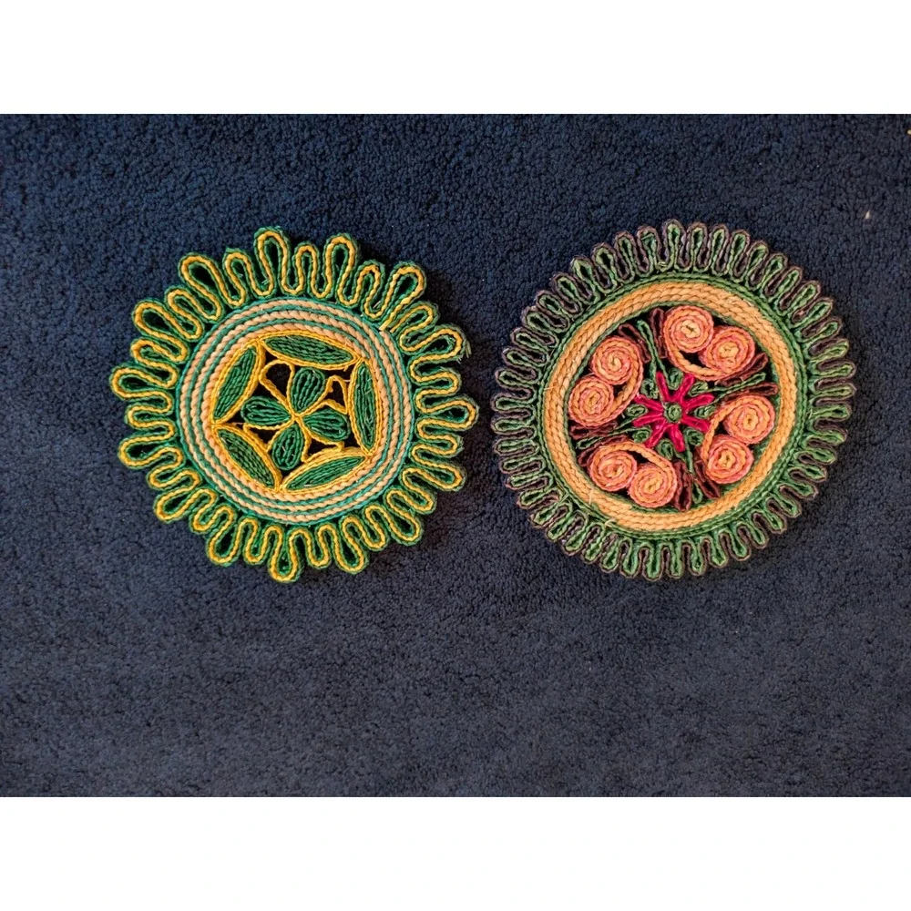Vintage Woven Straw Trivets Hot Pads Set 2 Boho Kitchen Decor Green Yellow 7.5
